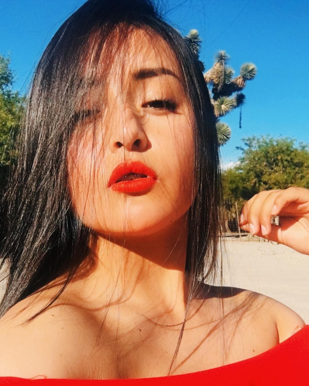 Su sueño es ser cantante y ya ha dado sus primeros pasos con videos en Youtube, así como visitas a programas de televisión.