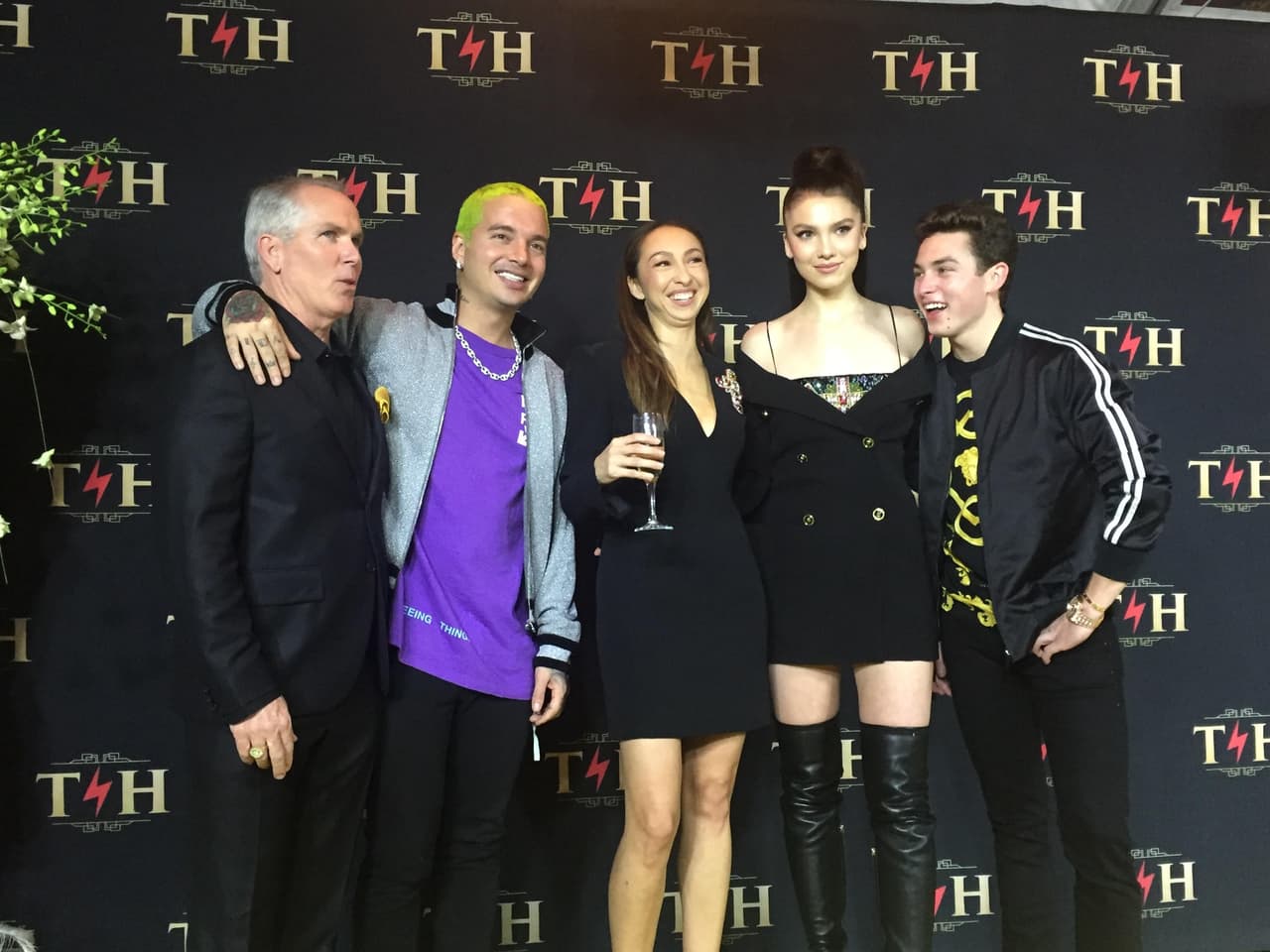 El millonario abogado Thomas J. Henry ofreció una fiesta para celebrar los 18 años de su hijo Thomas II, se gastó la módica cantidad de 4 millones de dólares y contó con la actuación de figuras como J. Balvin.