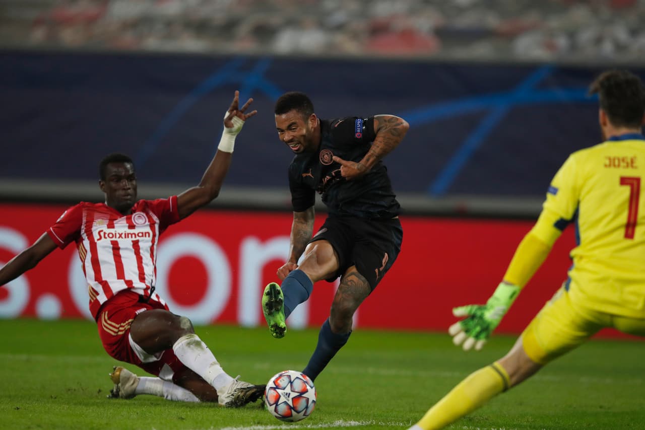 Manchester City se impone por la mínima al Olympiakos y pasa a octavos sin problema. Phil Foden le da el gane y boleto a su equipo. Por otro lado, cae goliza por parte del Borussia Mönchengladbach ante el Shakhtar 4-0 con anotaciones de Stindl, Elvedi, Embolo y Wendt en la UEFA Champions League.