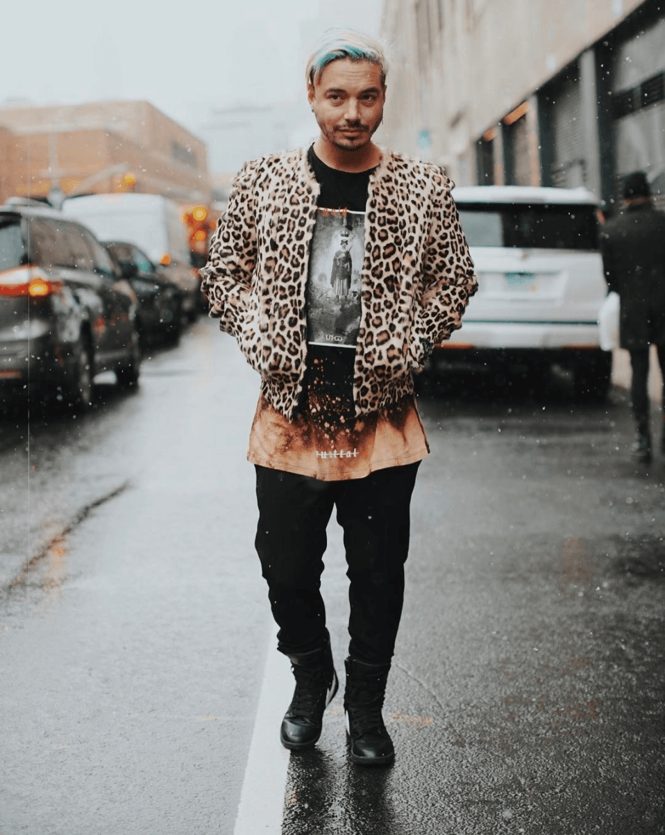 J Balvin es uno de los seis embajadores del New York Fashion Week de hombres primavera-verano 2017.
