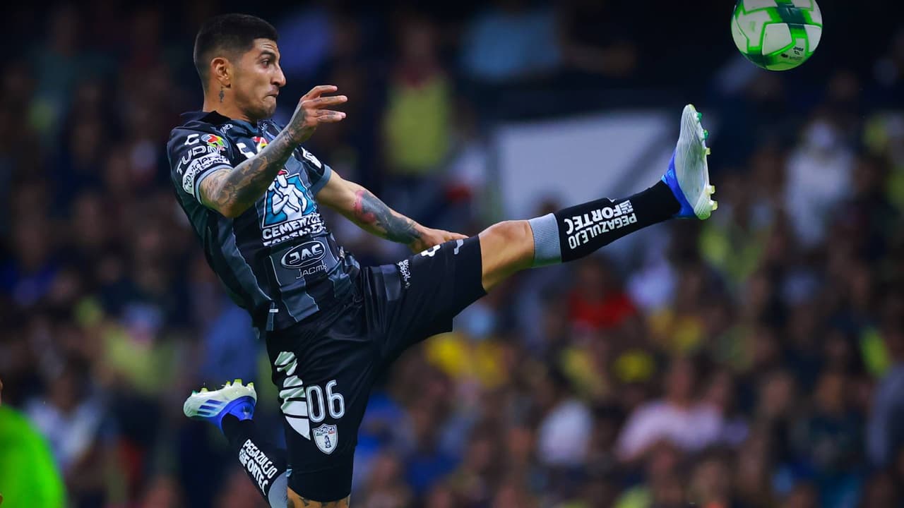 Víctor Guzman responde a su ausencia en el Tri: "¿Qué más presión puedo meter?"