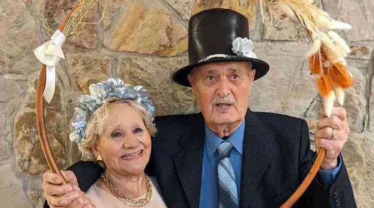 Abuelitos de más de 80 años se conocen en Tinder y se casan: nunca es tarde para el amor