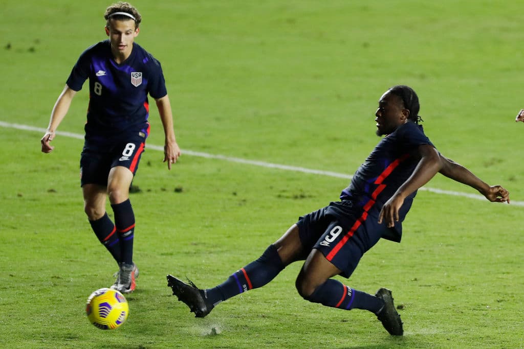 Con un muy joven plantel, los Estados Unidos golean 6-0 a El Salvador en Miami