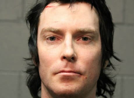 Presentan cargos a sujeto que apuñaló a dos personas después de un concierto en Chicago