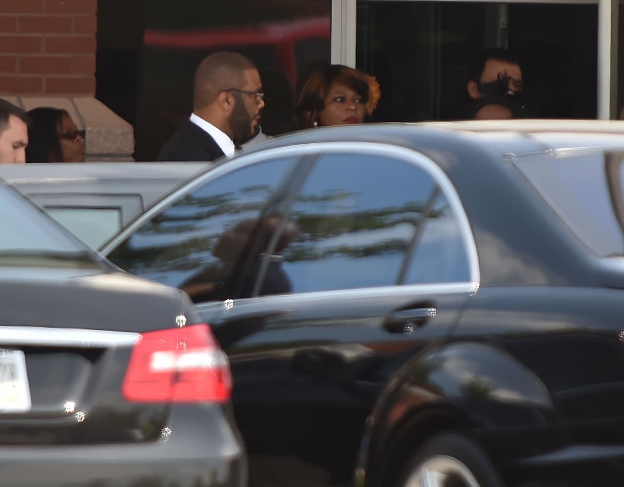 Lo cierto es que el funeral quedó marcado por la polémica, la tensión familiar fue tan grande que no pudo faltar el escándalo.