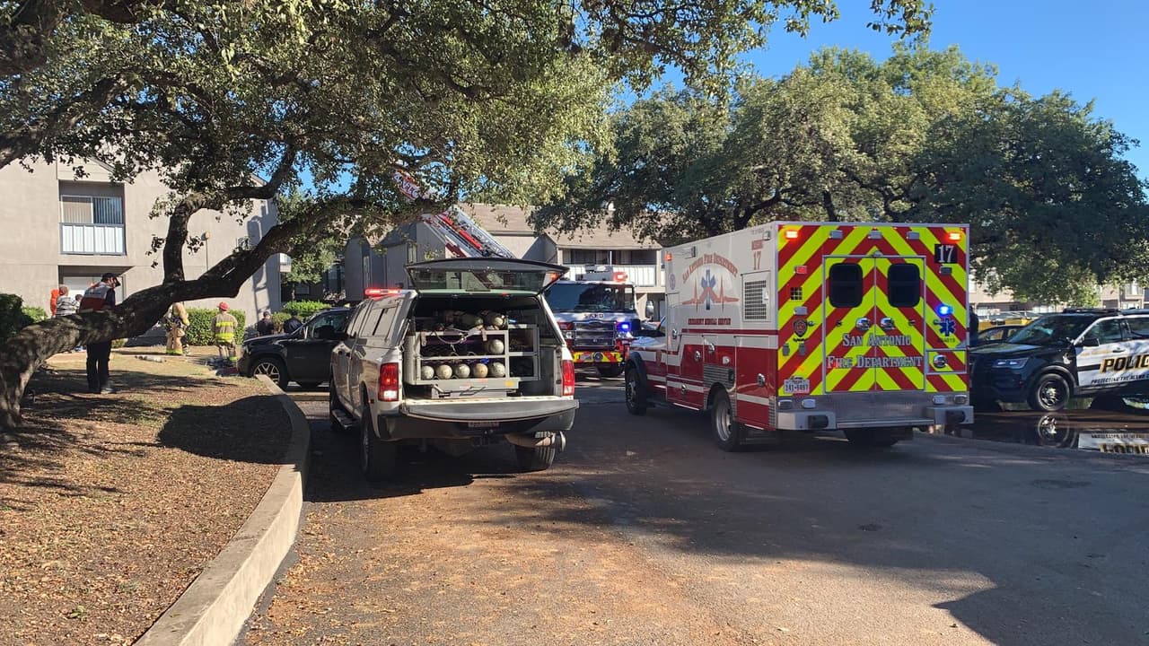 Muere una persona tras incendio en un complejo de apartamentos en San Antonio