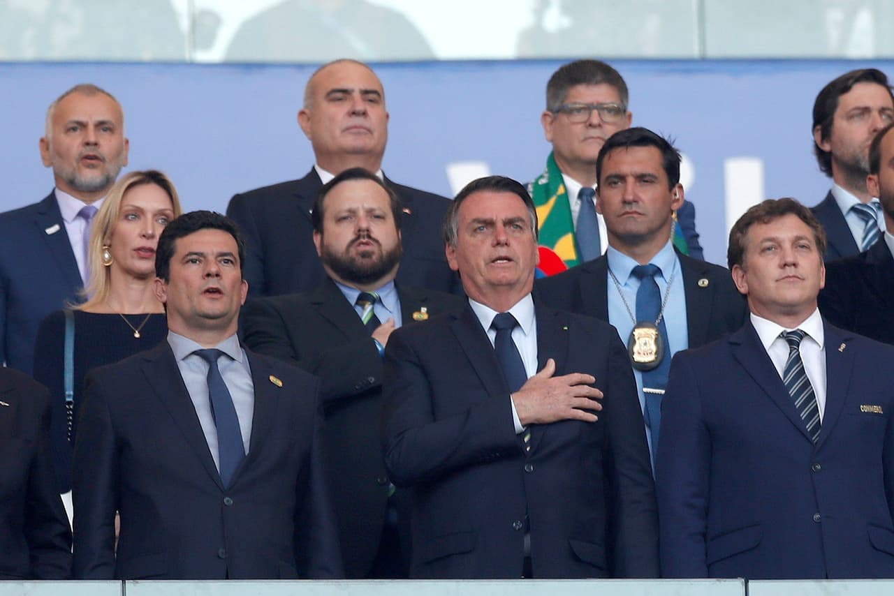 El presidente de Brasil Jair Bolsonaro, durante el acto de protocolo en el palco del Maracaná.