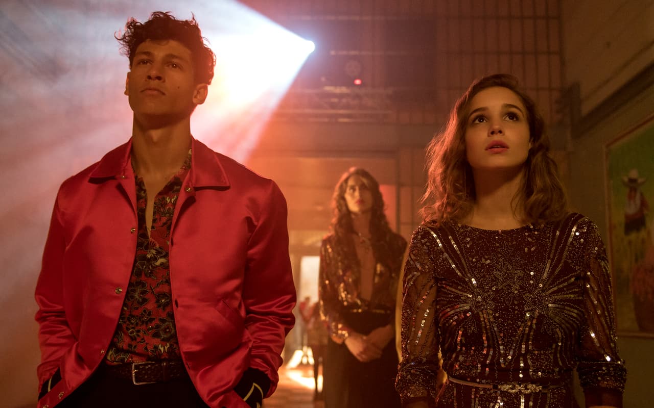 Emilio Sakraya como JC, May Simón Lifschitz como Chanel y Alba Baptista como Ava.