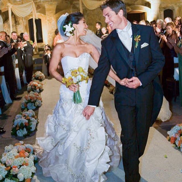 ¡Obviamente la foto de su bodorrío no podía faltar! Lució como una princesa.