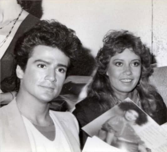 René Casados ha realizado protagónicos y antagónicos en las telenovelas. Este actor ha participó en 'Dos Vidas' (1988), 'La Jaula de Oro' (1997), 'Amarte Es Mi Pecado' (2004) y 'Abismo de Pasión' (2012), entre otras.