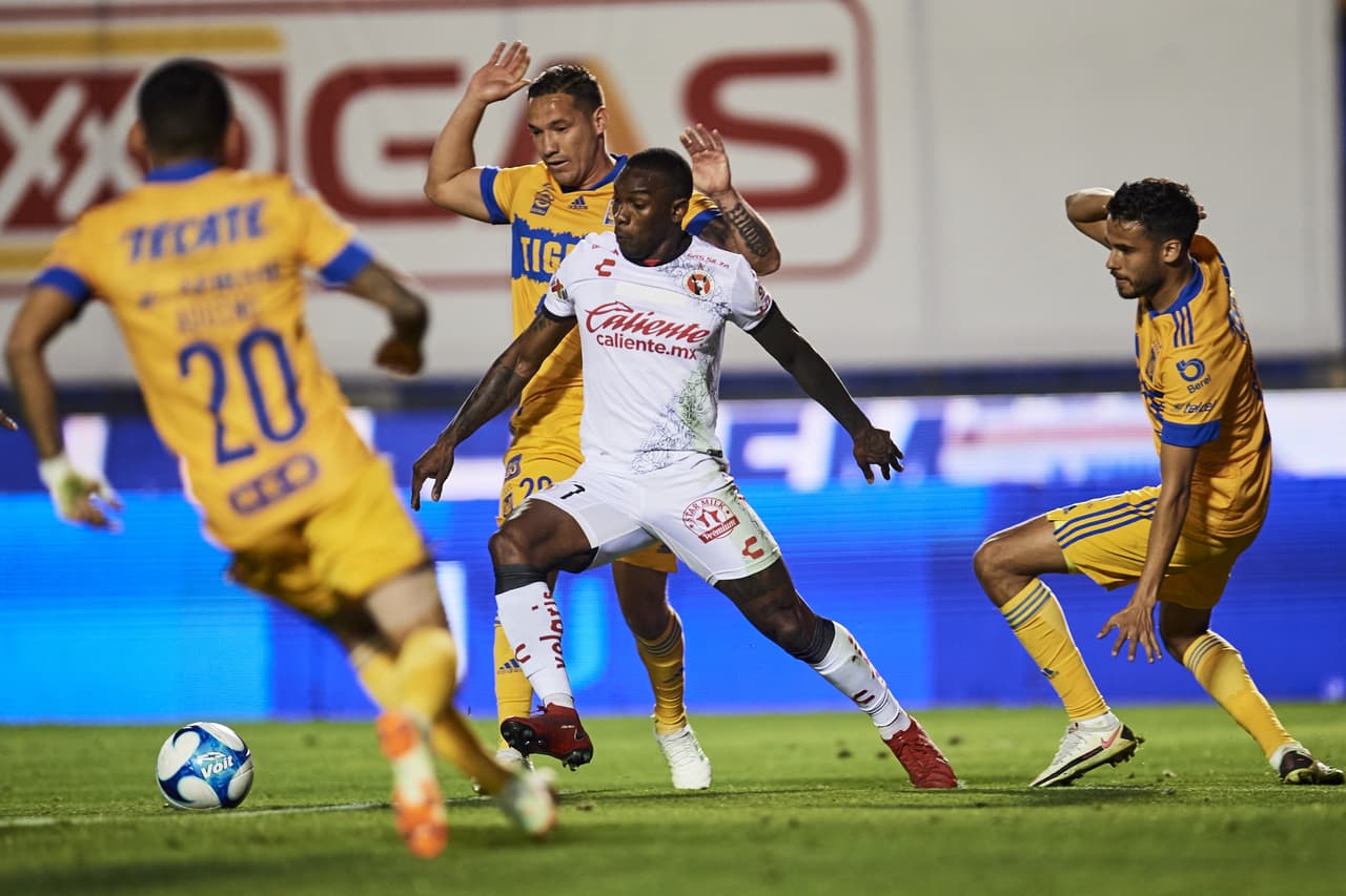 El doblete de Nico López y el gol de Luis Quiñones le dan los tres puntos a Tigres y se mantienen en la octava posición con 10 unidades.