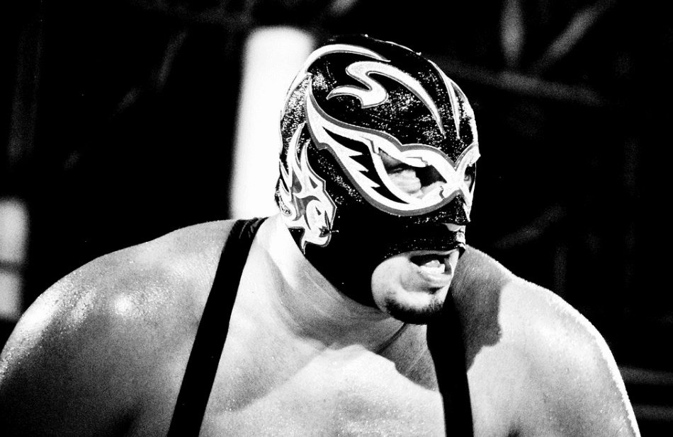 Su compañero luchador Sin Cara también compartió una imagen de él y le dedico estas palabras: “Desafortunadamente, el mundo de la Lucha Libre está de luto una vez más. Triste noticia el día de hoy, Silver King falleció en Londres”.