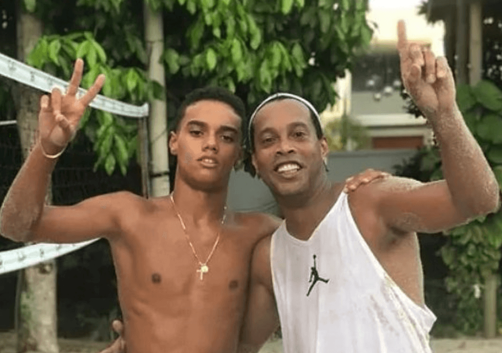 Ronaldinho confirma que su hijo será fichado y jugará con el Barcelona