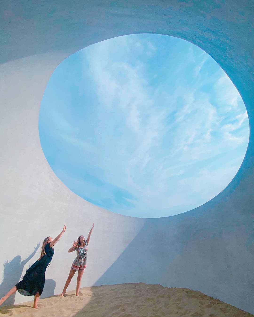 Además, también contaron la presencia de sus hijas, Mía y Nina que acompañaron a sus padres en la corta escapada familiar.