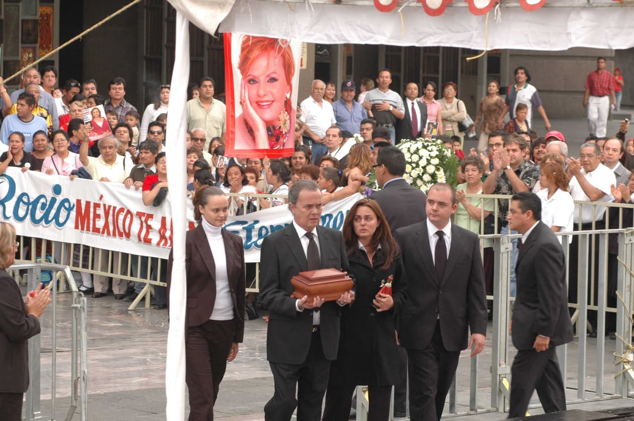Precisamente el esposo de RocÃo no incluyó en el recuento de su fortuna, unas propiedades en México, Estados Unidos y España.