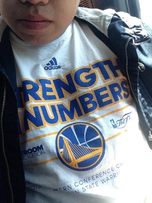 Fans muestran su apoyo a los Warriors