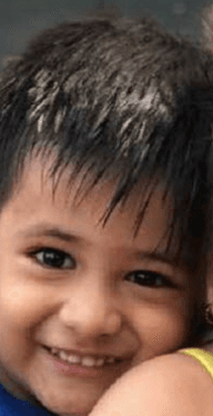 Kael Lira. Tiene cabello negro.