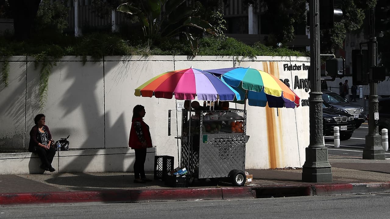 Guía para vendedores ambulantes en Los Ángeles: Conoce los requisitos, permisos y restricciones para operar