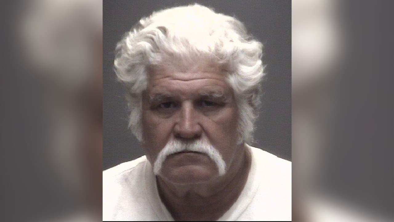 Sentencian a un hombre que abusaba sexualmente de dos niñas mientras las cuidaba en su casa