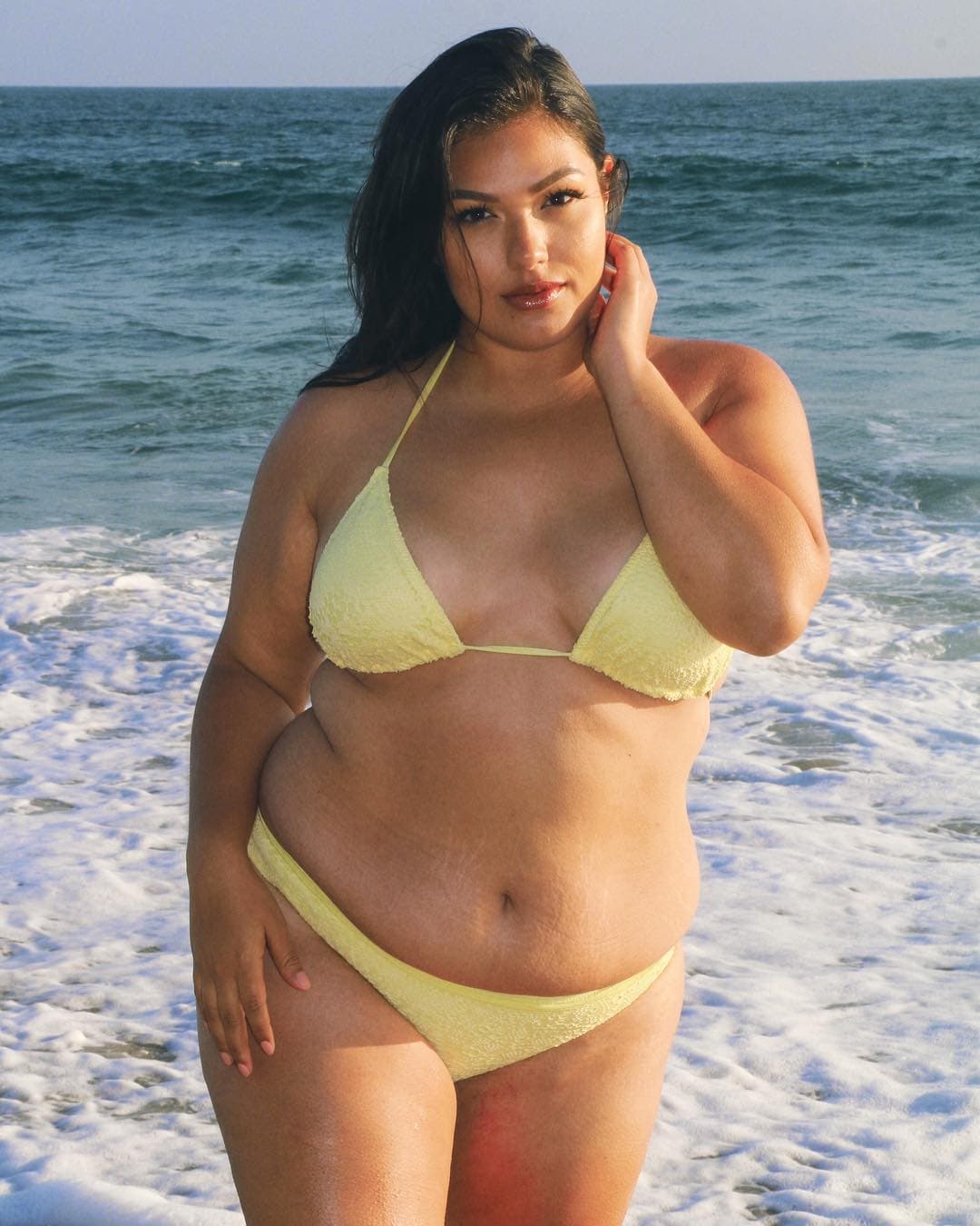 Para Vanessa el que las marcas estén volteando a ver a las mujeres plus size puede ser una tendencia de la que sólo quieren enviar una imagen de inclusión o ganar dinero, "pero es mejor que nada. Estoy feliz de que lo estén haciendo porque están demostrando un nuevo punto de vista", dijo.
<br>