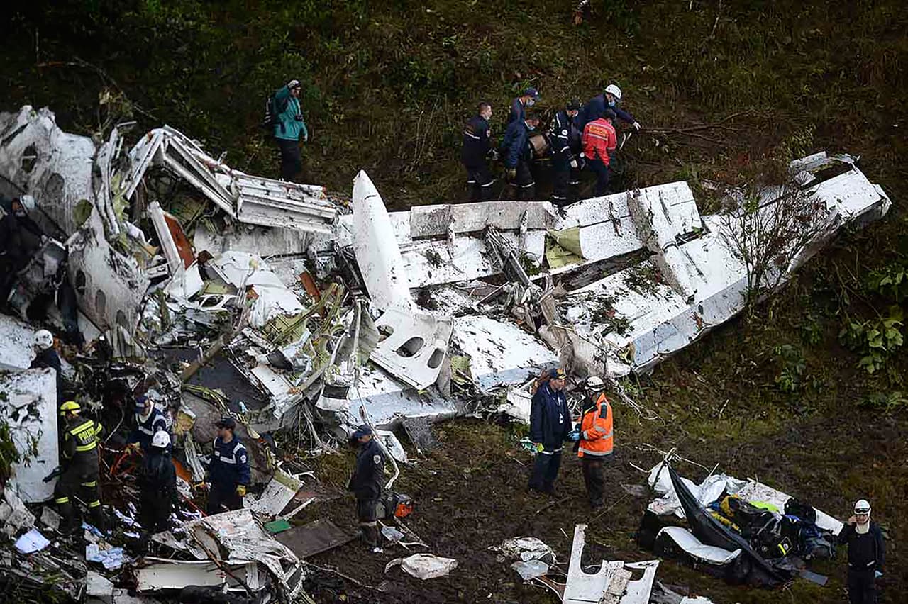 El Chapecoense decidió trasladarse en un vuelo comercial desde Bolivia, luego de que el conjunto brasileño recibiera la negativa de viajar en vuelo charter.