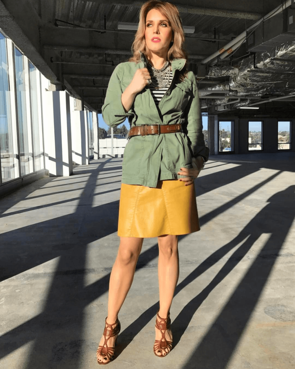 Para ella es importante combinar parte de su atuendo con el color del zapato.