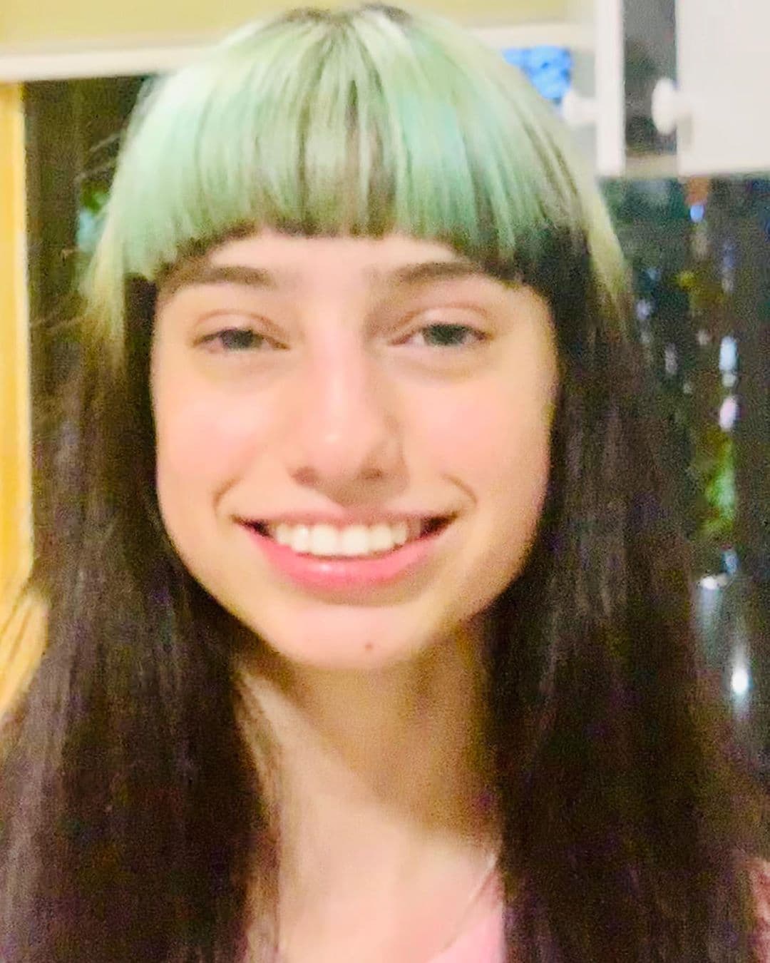 "
<b><a href="https://www.univision.com/famosos/cynthia-klitbo-apoyara-a-su-hija-si-decide-operarse-la-nariz-cuando-cumpla-15-anos-fotos" target="_blank">Allá ella y sus piensos</a></b>, yo lo hice en su momento y fue una revuelta", recordó.
<br>