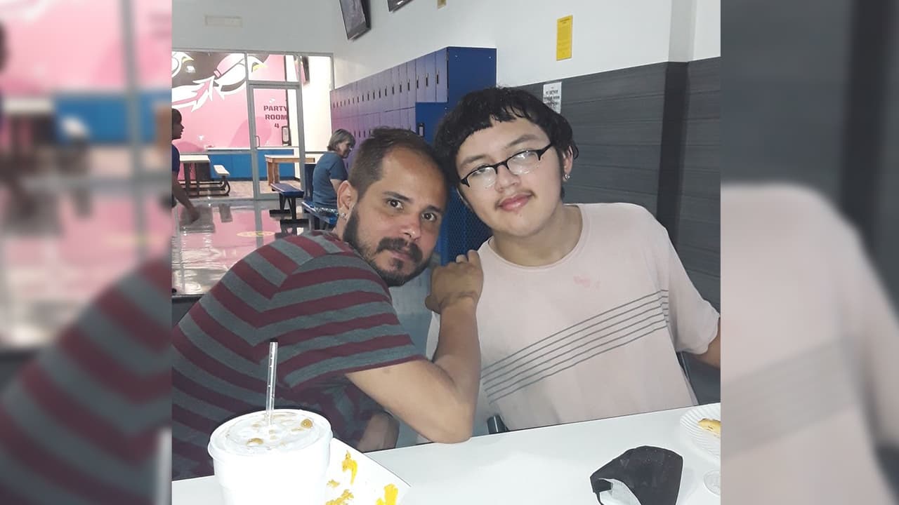 Adolescente hispano de 15 años muere de un disparo en la cabeza tras tiroteo en complejo de apartamentos en San Antonio