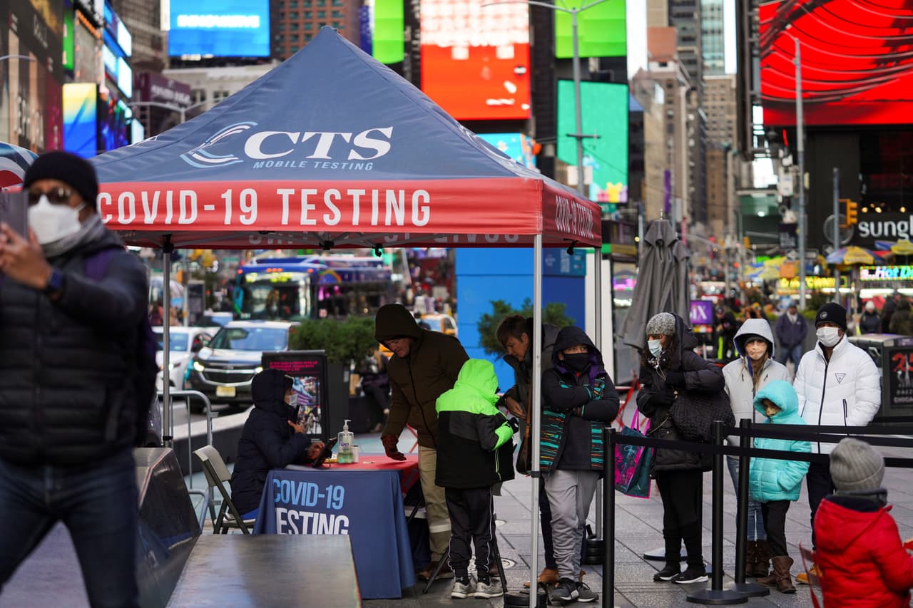 Identifican tres nuevos casos de la variante ómicron en Nueva York