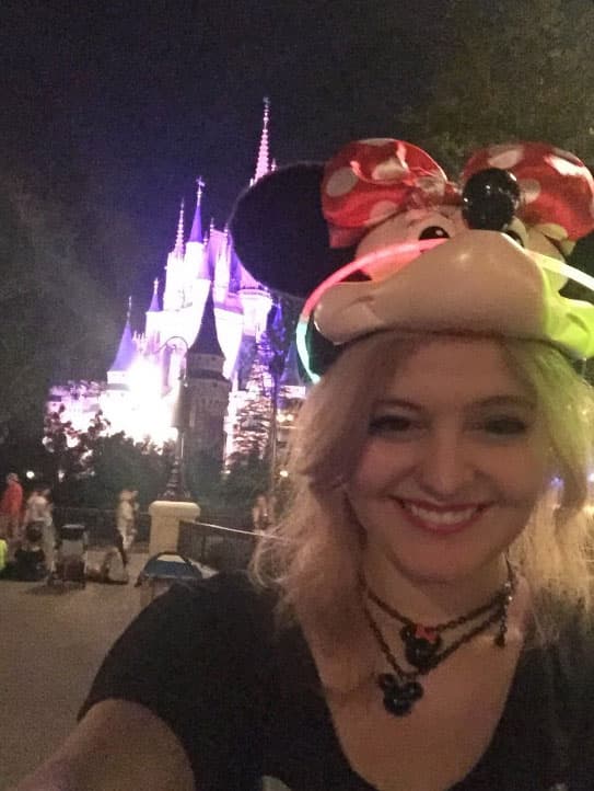 "
<b>No creo regresar ya nunca</b>, ¿por qué? Necesitaría todo un libro en blanco para enumerar las razones, pero todo se engloba en que
<b>ahora soy muy feliz</b>".
<br>