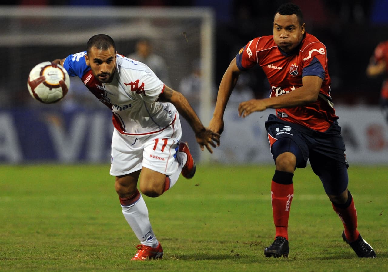 La carrera del chocoano Felipe Pardo inició en el 2007 en su país, Colombia, con el Deportivo Cali. Para el 2008 jugó en Atlético Huila y el siguiente año pasó al Medellín.