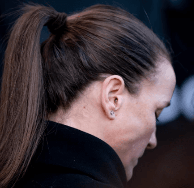 Jugadores, exjugadores, directivos, aficionados, entrenadores y familiares de las víctimas acudieron al Memorial para mostrar sus respetos por los ocho fallecidos en 1958.