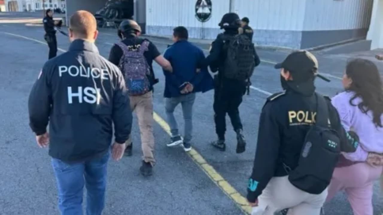 Dos 'polleros' se declaran culpables por choque de tráiler que dejó más de 50 migrantes muertos en México