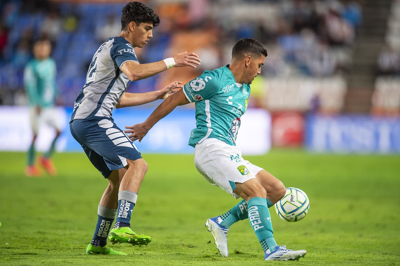 Con gol de último minuto el Pachuca derrotó al León en un encuentro que representó el debut de la 'Chofis' López con los Tuzos.