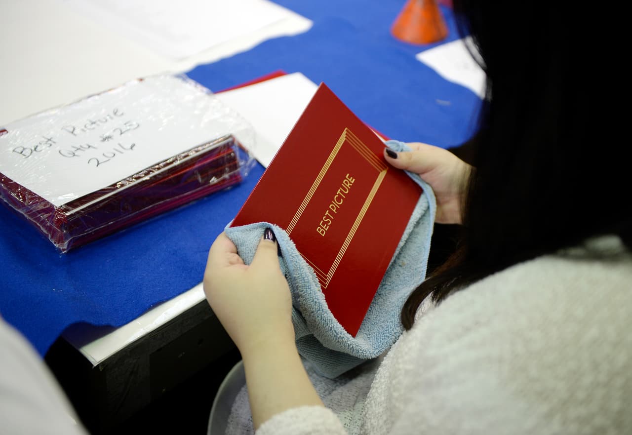También ya están listos los sobres de los ganadores.