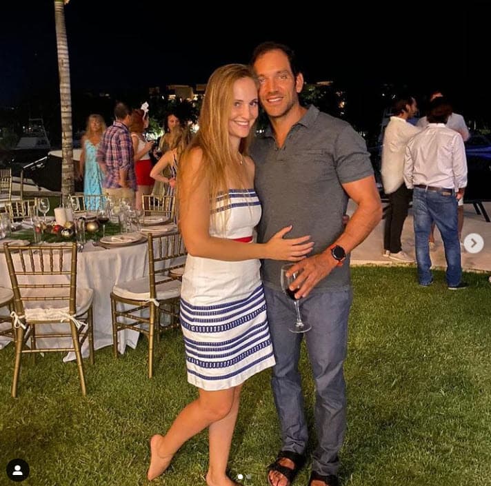 Fue en julio de 2020 cuando Carolina Van Wielink compartió con sus seguidores de Instagram que mantenía una relación con Luis Cejudo, un empresario que trabaja con sistemas solares de energía en México.