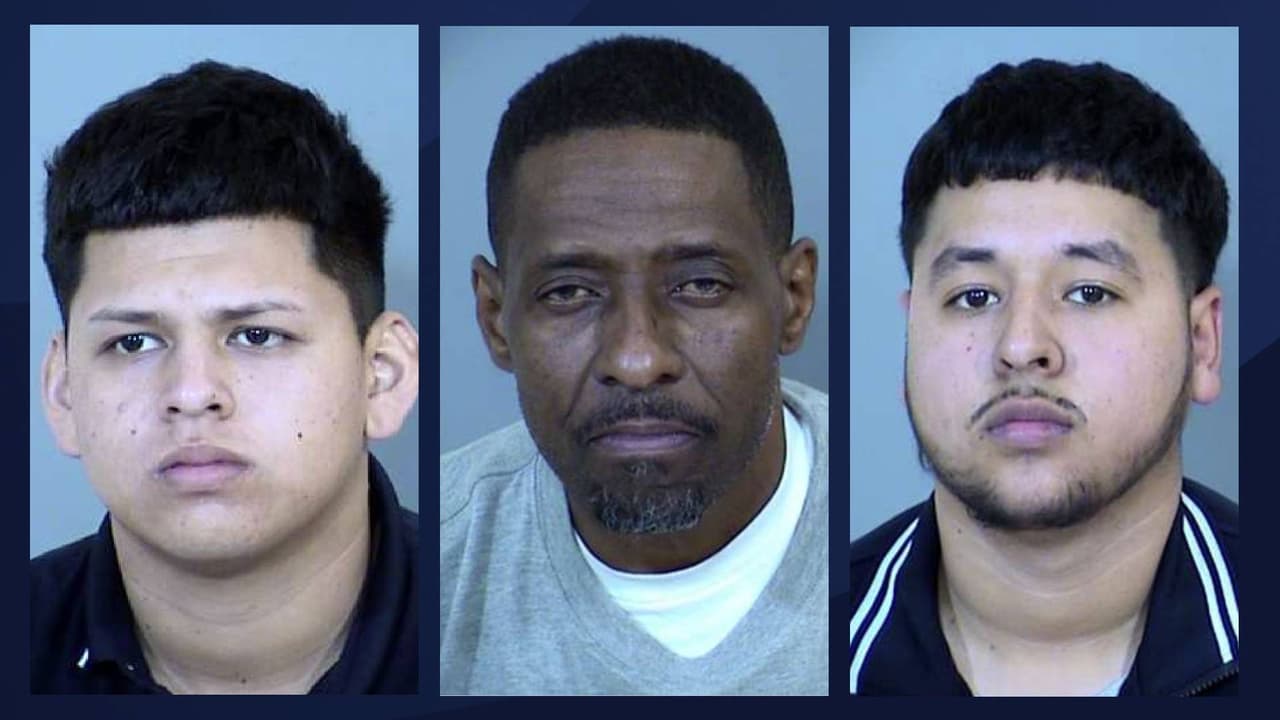 La policía de Phoenix identificó a los sospechosos como: Alexis Ochoa Piedra, John A. Robinson y Fernando Camacho Soto.