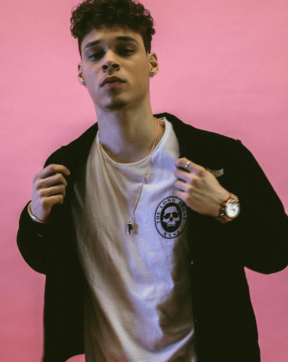 Garmandy destaca con orgullo su army style.