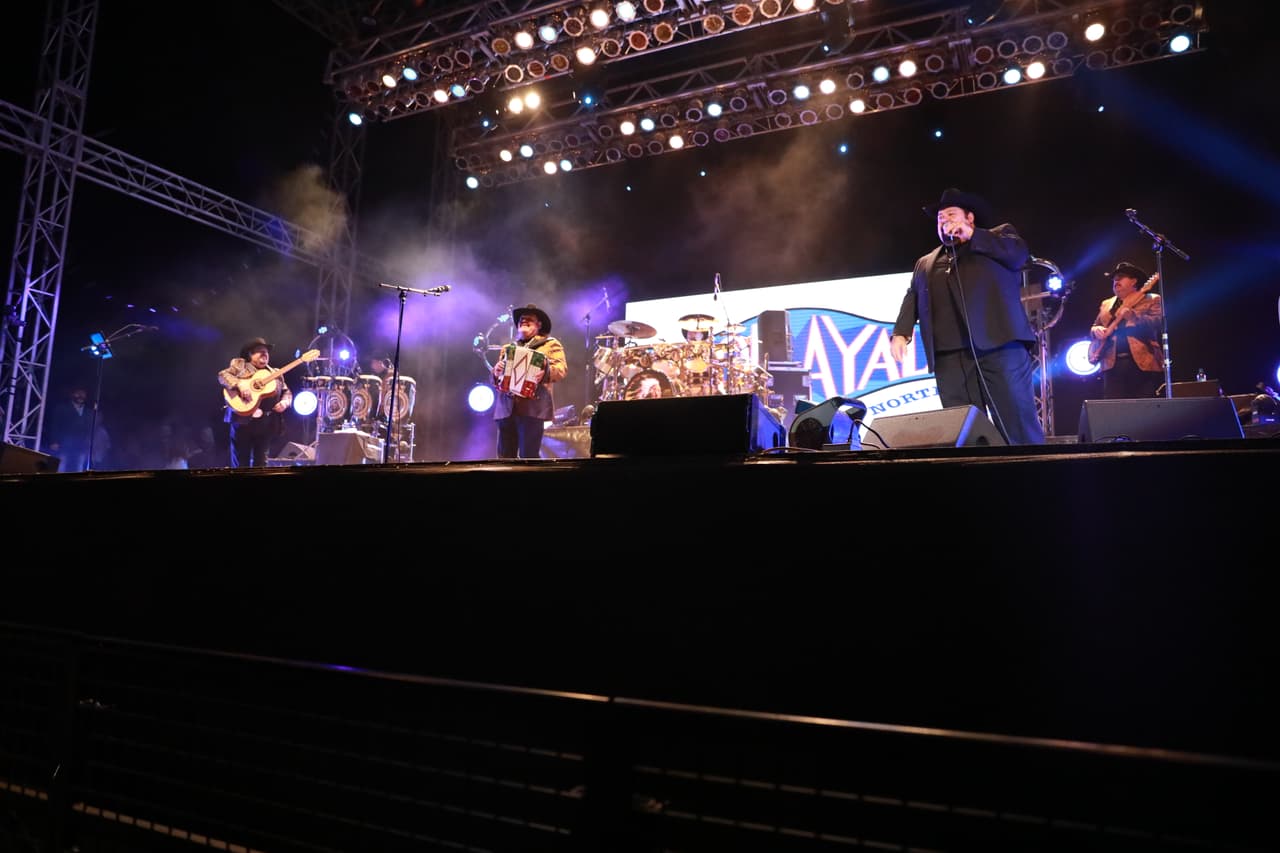 Así como de disfrutar su concierto.