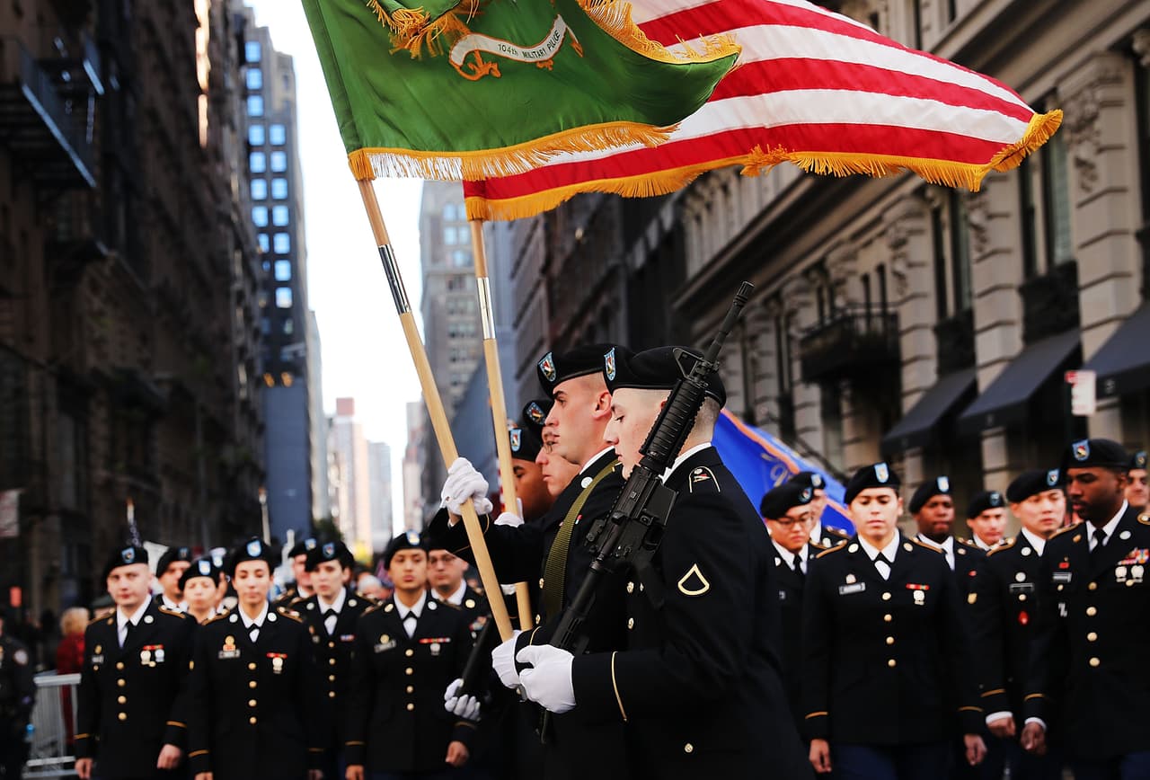 Preliminarmente se estimó en 20,000 la cifra de participantes en el Desfile del Día de los Veteranos en Nueva York, el más grande de la nación.