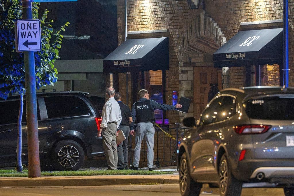 Más de 50 cuerpos en descomposición son encontrados en una funeraria de Chicago, según medios locales