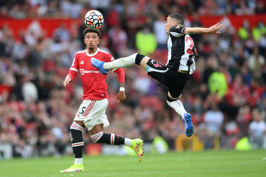 El astro portugués volvió a vestir los colores del equipo que lo vio crecer y con un doblete, CR7 ayuda al Manchester United a golear 4-1 al Newcastle United.