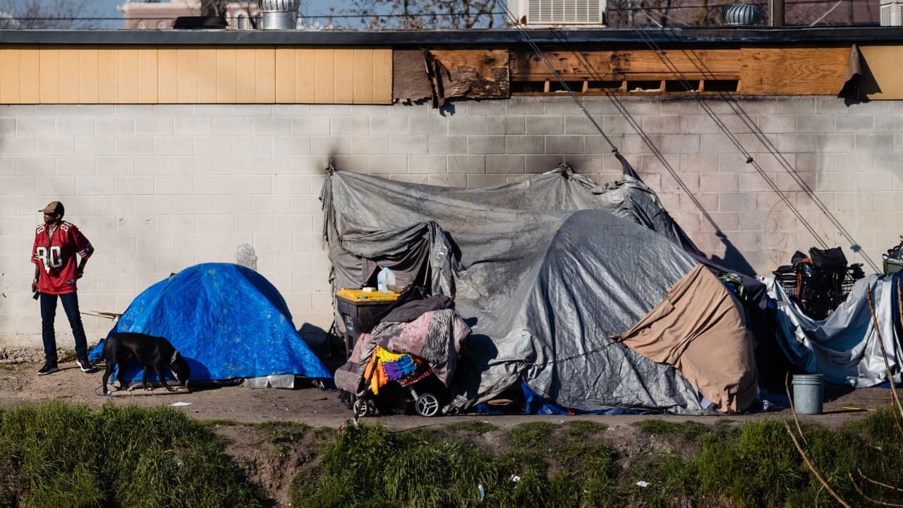 Emiten Emergencia Local en Stockton por el cierre de un refugio para personas sin hogar