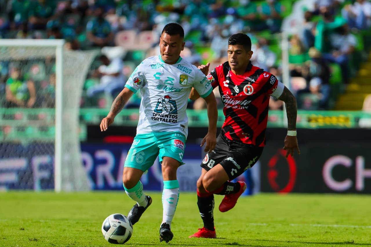 William Tesillo y Ángel Mena son los encargados de batir a Benny Díaz para darle la victoria a León 2-1 sobre Tijuana.