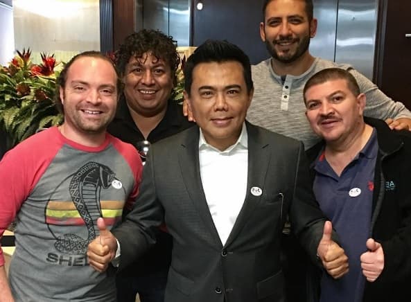 El Show de Raúl Brindis acudió a votar en las elecciones anticipadas