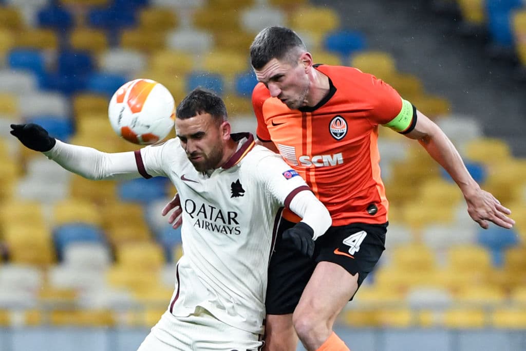 Con total autoridad, Roma visitó y despachó 1-2 Al Shakhtar para dejar el global 5-1 y avanzar a Cuartos.