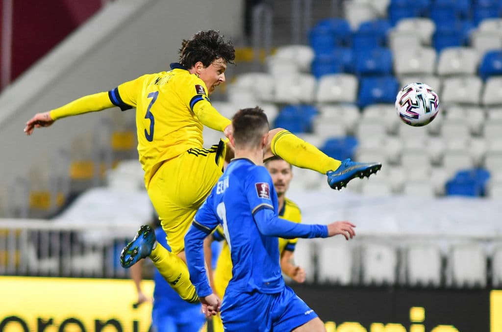 Suecia golea a Kosovo 3-0 durante las eliminatorias del Grupo C rumbo al Mundial de Catar 2022, Ludwig Agustinsson (12'), Alexander Isak (35' y Sebastian Larsson (70'), de penal, le dieron el triunfo a su equipo y suman su segunda victoria. Zlatan Ibrahimovic vuelve a dar asistencia para gol.