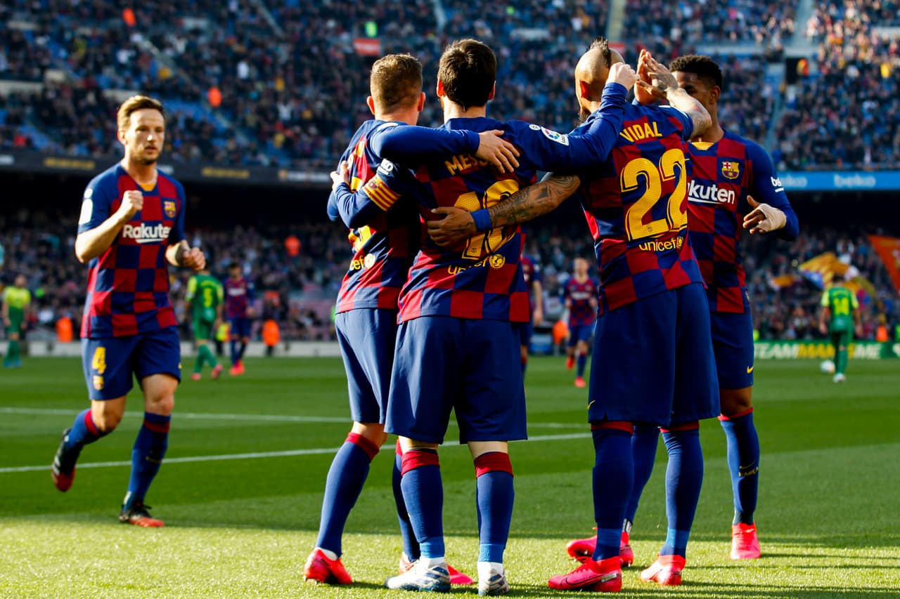 Así festejaron en conjunto cada gol culé, mismos que los catapultaron al liderato.