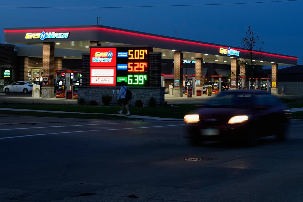 Precios del petróleo se acercan a 100 dólares ante nuevos ataques en Medio Oriente
