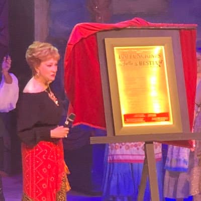 Su deseo para cuando parta de este mundo, es que junten su urna y la de su hija Paulina. "Irán al nicho de la iglesia donde está toda la familia", afirmó.